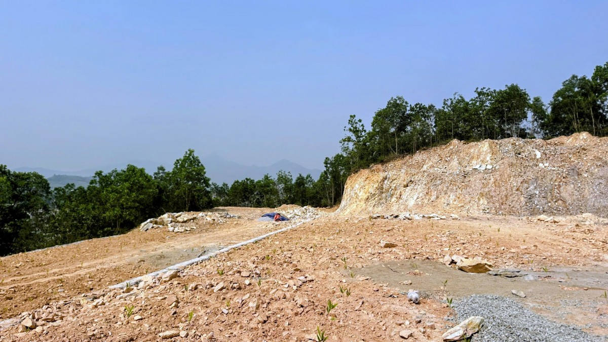 Đà Nẵng: Ngang nhiên san gạt đất rừng phòng hộ tại khu vực Nghĩa trang thành phố