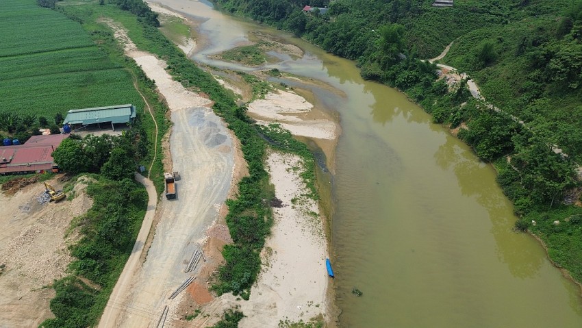 Lào Cai: Cần xử lý nghiêm vi phạm sử dụng đất nông nghiệp làm bến bãi tại xã Gia Phú