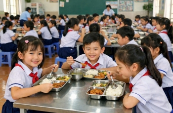 Phải có giải pháp mạnh với bữa ăn học đường