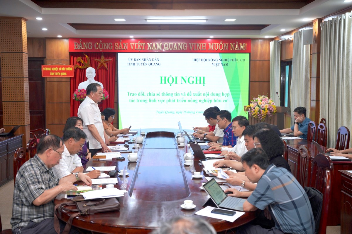 Toàn cảnh buổi làm việc giữa UBND tỉnh Tuyên Quang, Sở Nông nghiệp và Môi trường với Hiệp hội Nông nghiệp Hữu cơ Việt Nam.