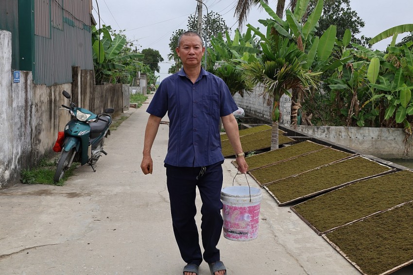 Hàng trăm hộ dân tại thôn 4, xã Quảng Ninh nhiều tháng nay phải vật lộn với tình trạng khát nước sạch để sinh hoạt.