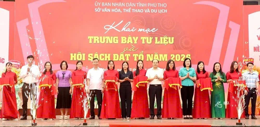 Khai mạc Hội sách Đất Tổ với chủ đề 