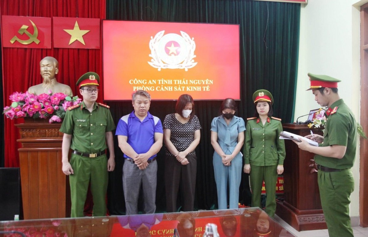 Khởi tố hiệu trưởng, chủ cơ sở thực phẩm vụ tiếp tay đưa thực phẩm bẩn vào trường mầm non