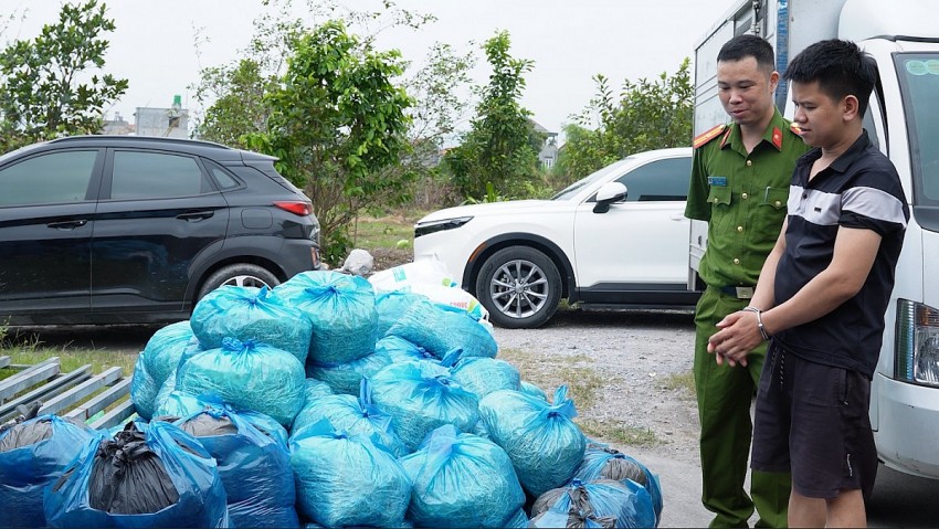 Gần 4 tấn giá đỗ thành phẩm thu giữ tại xưởng sản xuất giá đỗ tại Mạo Khê