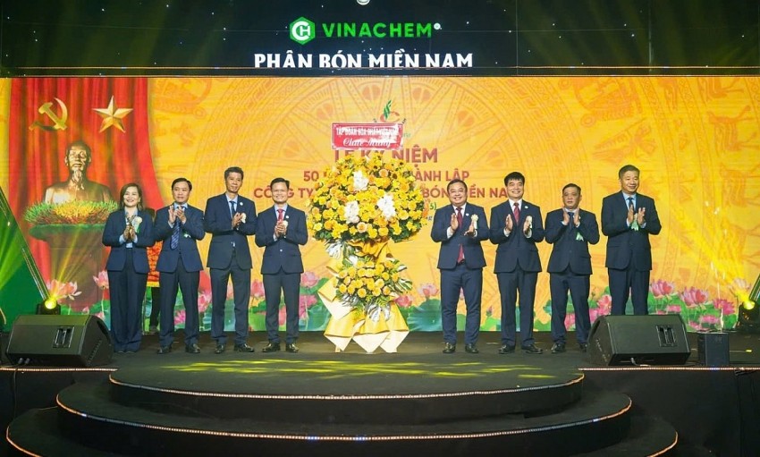 Phân bón Miền Nam: 50 năm tự hào truyền thống - Vững bước vươn ra biển lớn