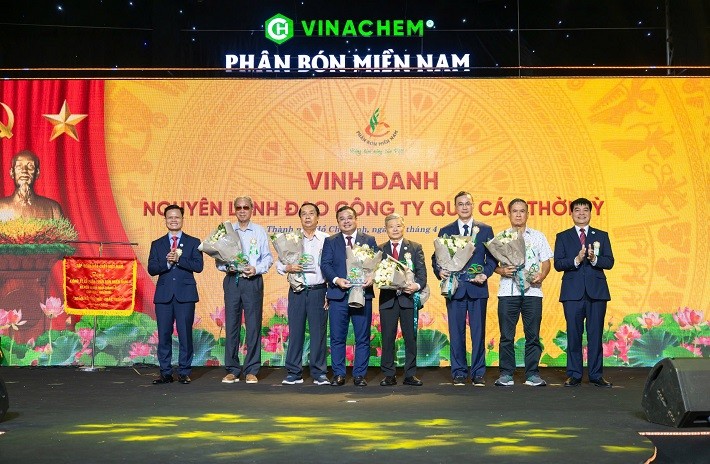 Phân bón Miền Nam: 50 năm tự hào truyền thống - Vững bước vươn ra biển lớn