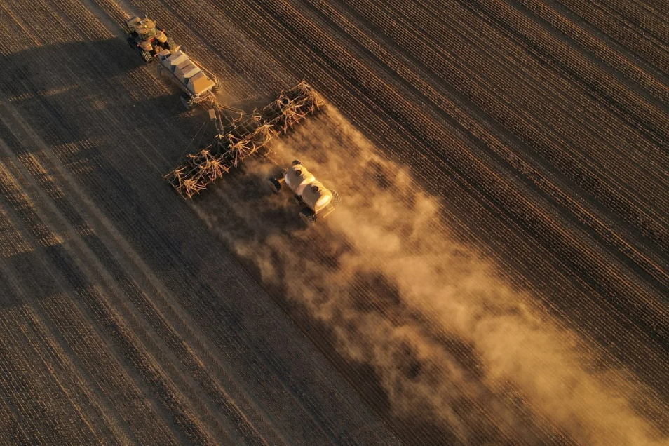 Australia khẩn cấp nhập phân bón từ Indonesia để bảo vệ vụ mùa đông