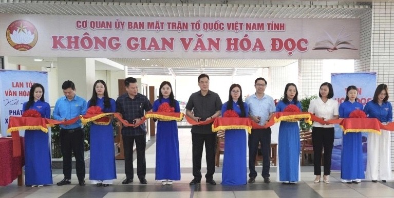 Ủy ban MTTQ Việt Nam tỉnh Cao Bằng khai trương “Không gian văn hóa đọc”
