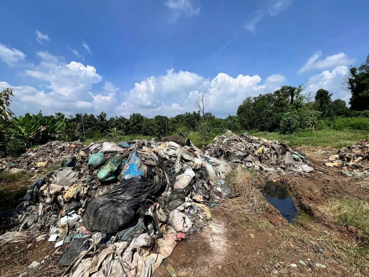 Đồng Nai: Phát hiện, bắt giữ đối tượng đổ trái phép 523 tấn chất thải