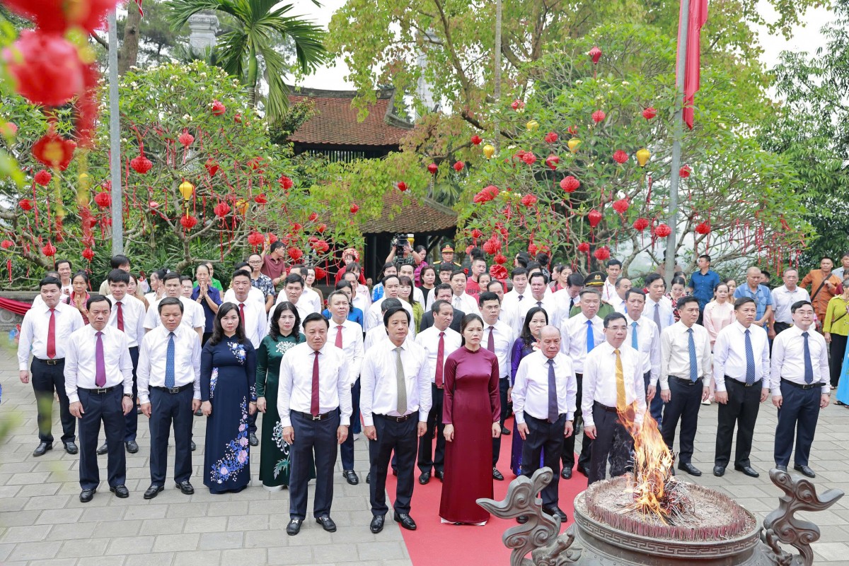 Phú Thọ: Lễ dâng hương giỗ Quốc Tổ Lạc Long Quân và tưởng niệm Tổ Mẫu Âu Cơ