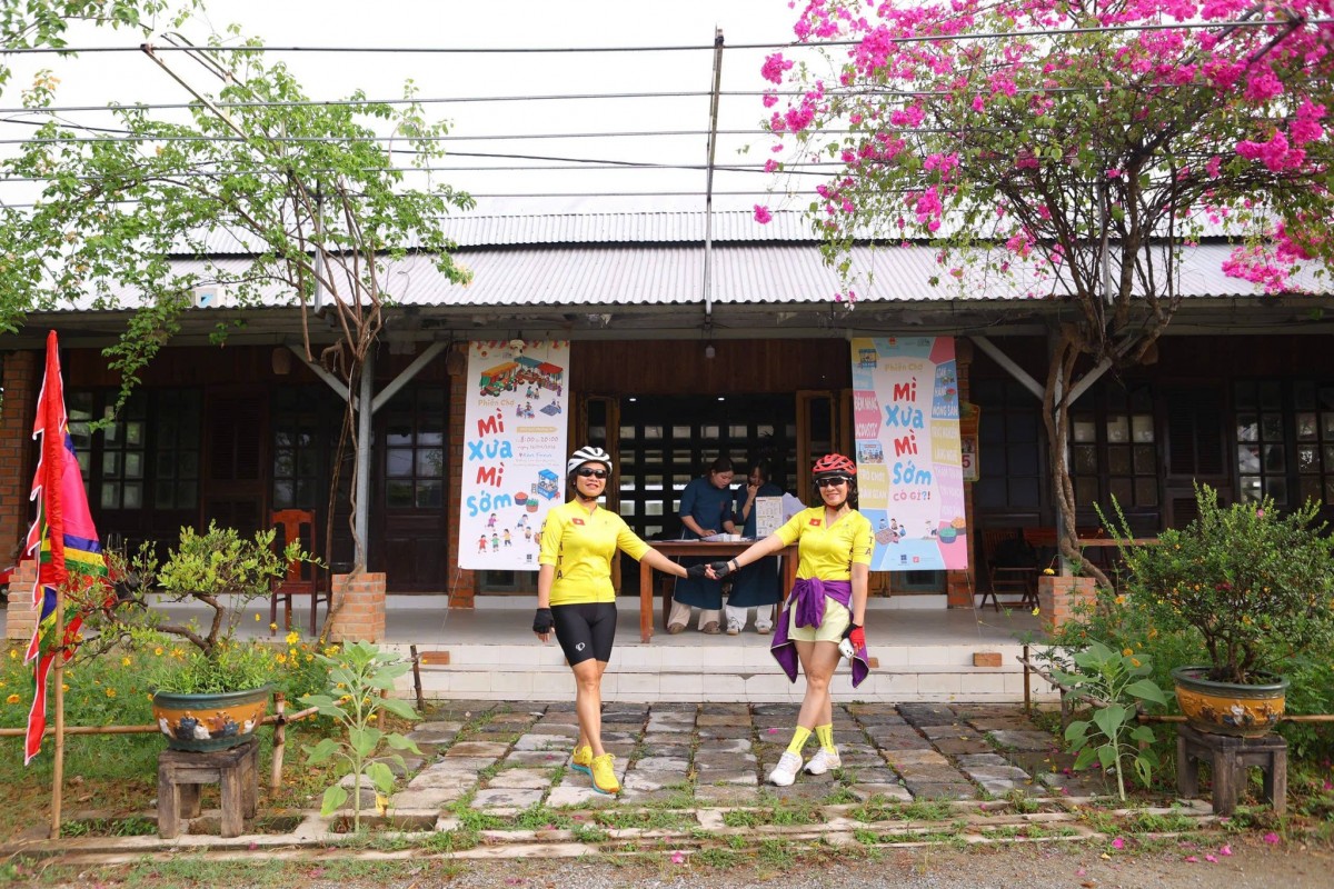 Phiên chợ quê “Mì xưa mì sớm” tái hiện sinh động đời sống làng quê Việt Nam.