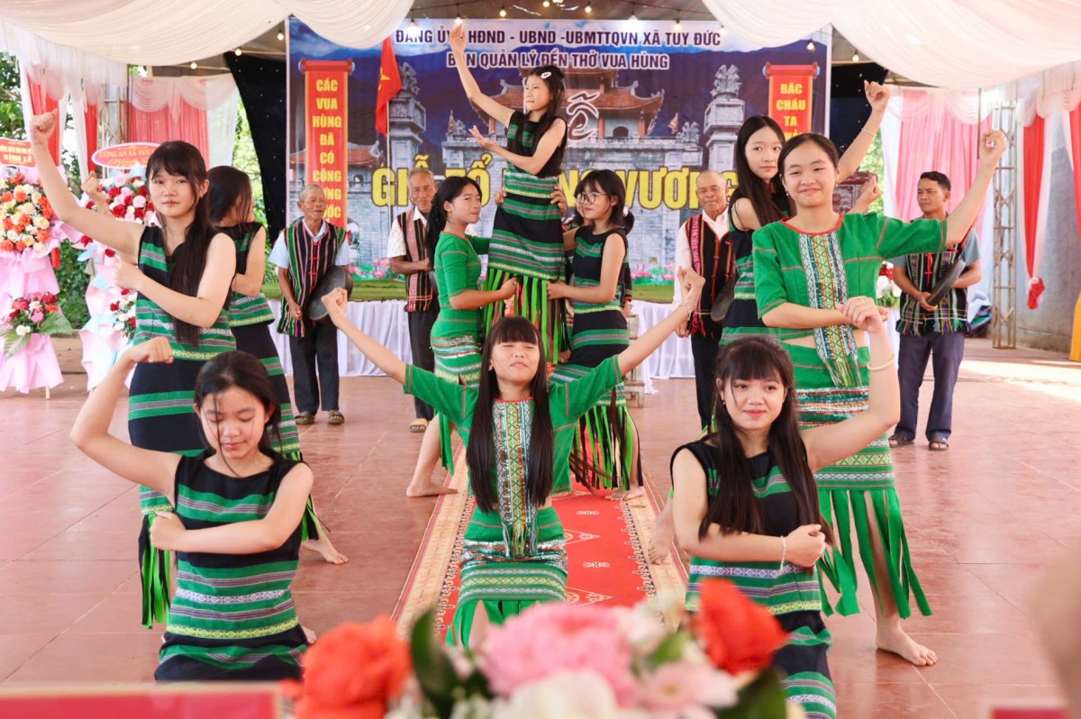 Lâm Đồng: Người dân xã biên giới Tuy Đức trang trọng tổ chức Giỗ Tổ Hùng Vương năm 2026