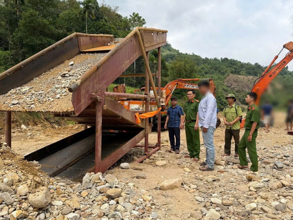 Đà Nẵng phát hiện, ngăn chặn điểm khai thác vàng trái phép tại Trà Vân