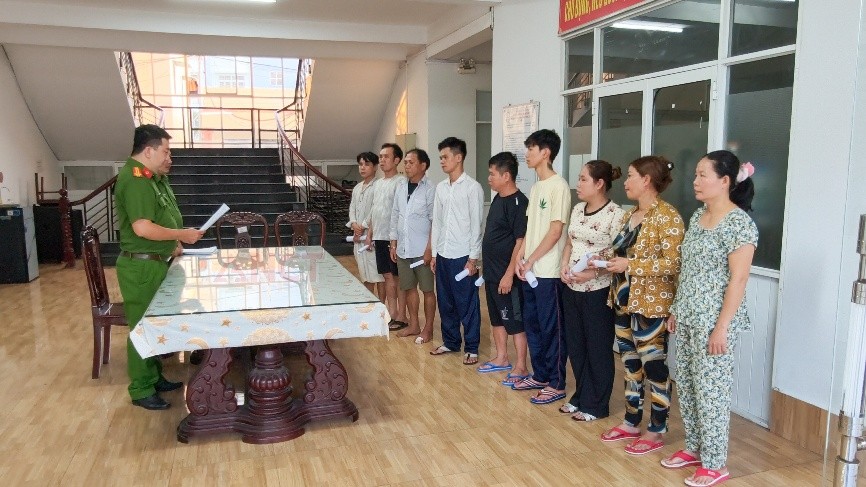 Cần Thơ: Triệt phá thêm băng nhóm dàn cảnh cướp giật tại khu vực Tân Huê Viên