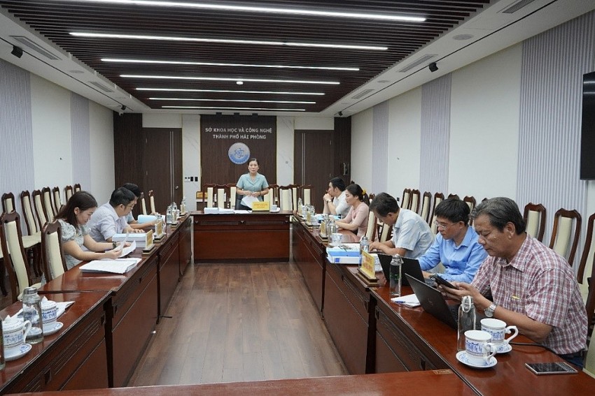 Hướng đi bền vững từ mô hình biến chất thải chăn nuôi thành phân bón hữu cơ ở Hải Phòng