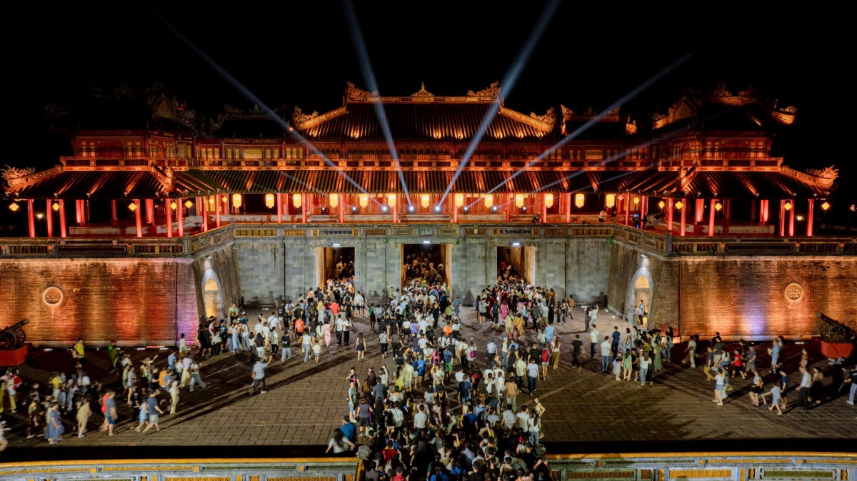 Hoàng cung Huyền ảo