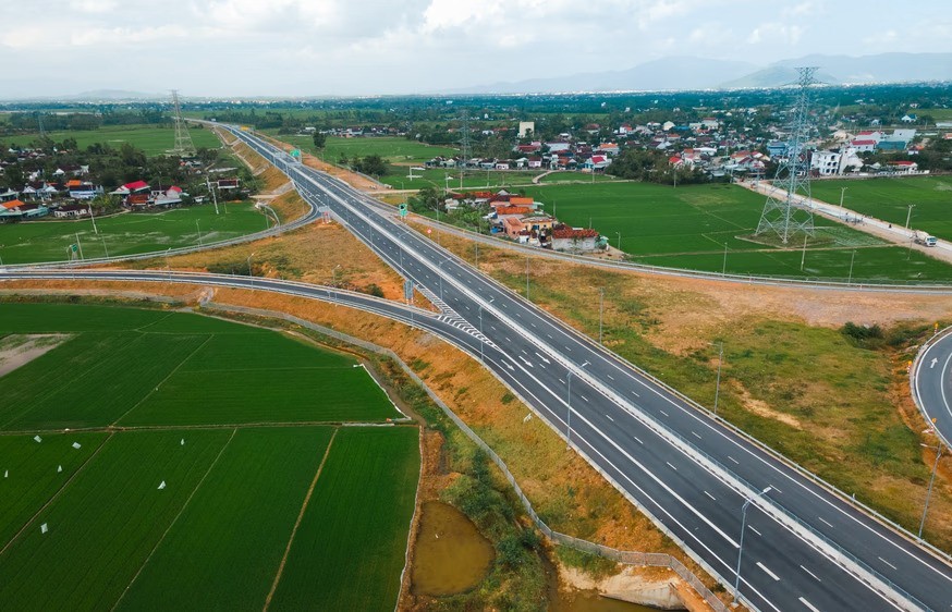29/4 thông xe cao tốc Hoài Nhơn – Quy Nhơn, kết nối liên hoàn trục Bắc – Nam
