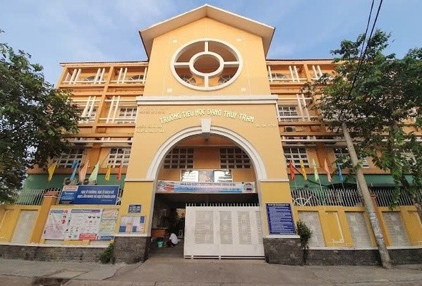 TP.HCM: 25 học sinh và bảo mẫu nghi ngộ độc thực phẩm tại Trường Tiểu học Đặng Thùy Trâm