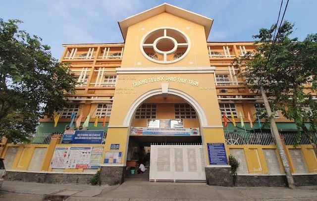 TP.HCM: 25 học sinh và bảo mẫu nghi ngộ độc thực phẩm tại Trường Tiểu học Đặng Thùy Trâm