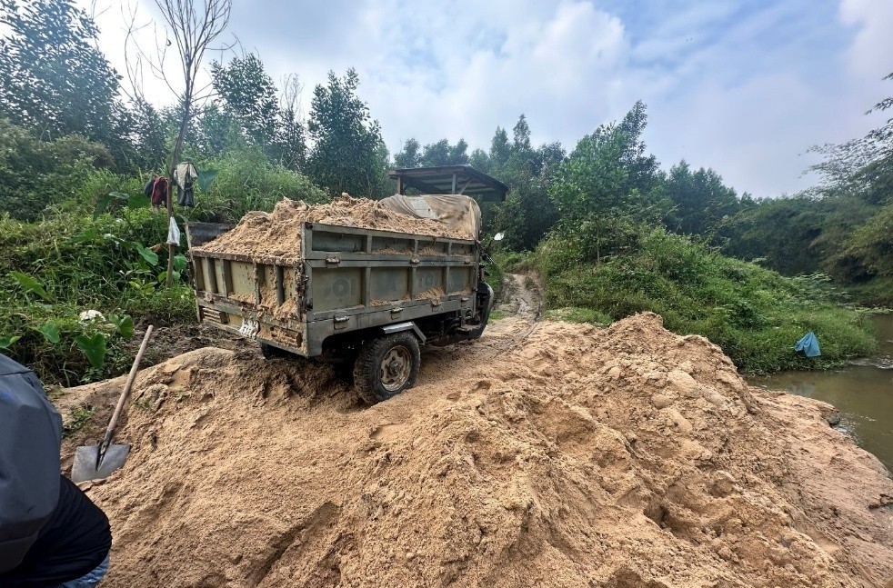Đồng Nai khởi tố bị can khai thác cát trái phép tại suối Bưng Môn