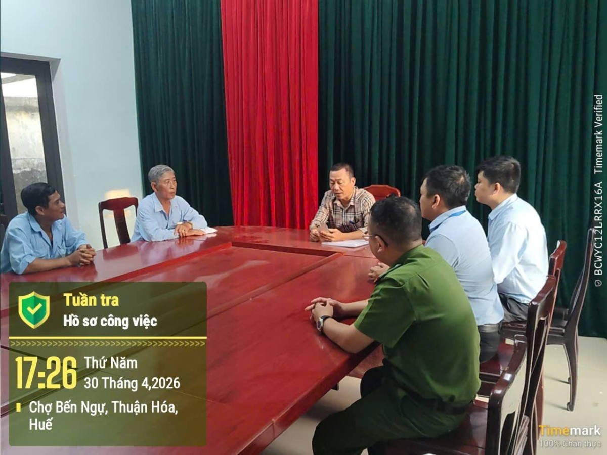 Lực lượng chức năng phường Thuận Hoá