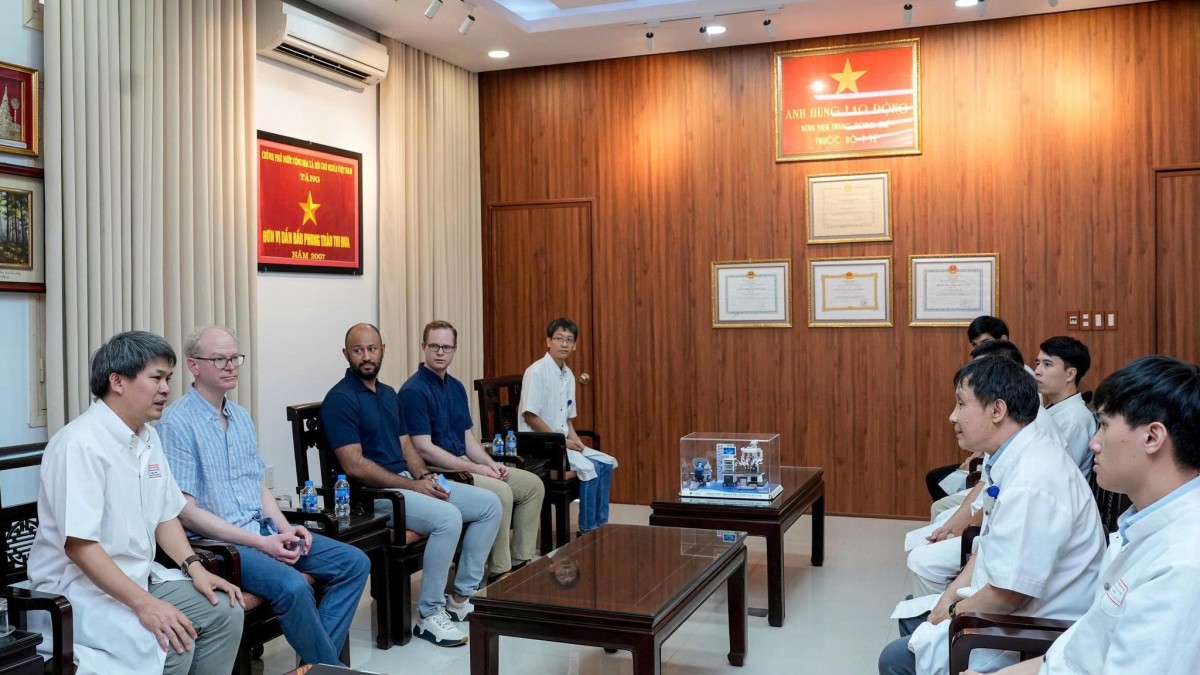 Quang cảnh buổi trao đổi, hợp tác