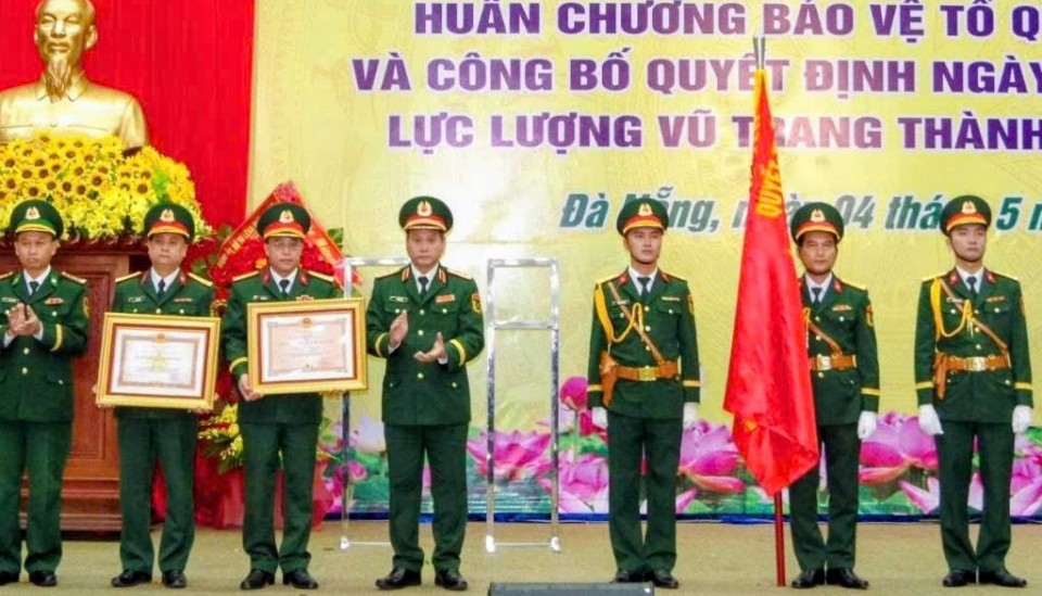 Lực lượng vũ trang TP. Đà Nẵng đón nhận Huân chương Quân công hạng Nhất