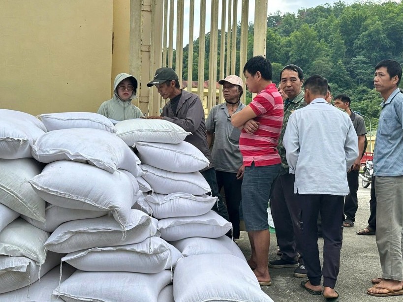 Cao Bằng: Xã Thông Nông tiếp nhận, cấp phát 73.920 kg gạo hỗ trợ hộ dân tham gia bảo vệ rừng