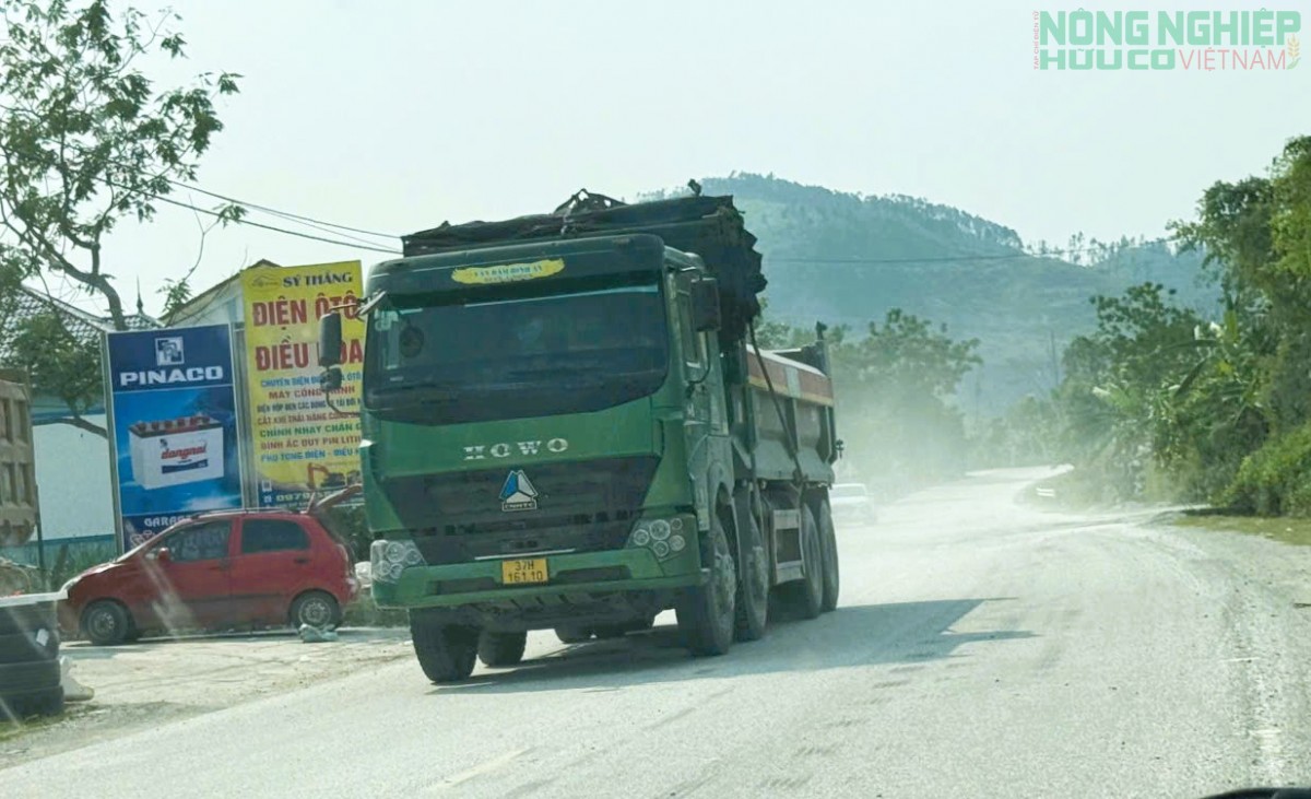Nghệ An: Người dân khốn khổ “tố” mỏ đá gây ô nhiễm khói bụi