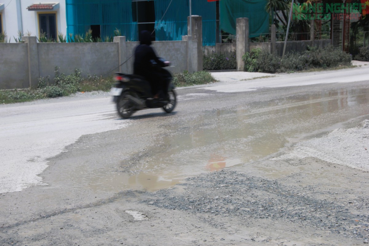 Nghệ An: Người dân khốn khổ “tố” mỏ đá gây ô nhiễm khói bụi