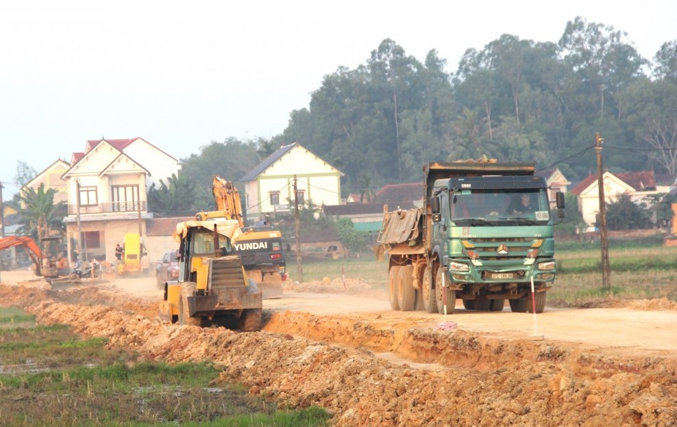 Nghệ An “tuýt còi” các nhà thầu yếu kém, đẩy nhanh giải ngân vốn đầu tư công