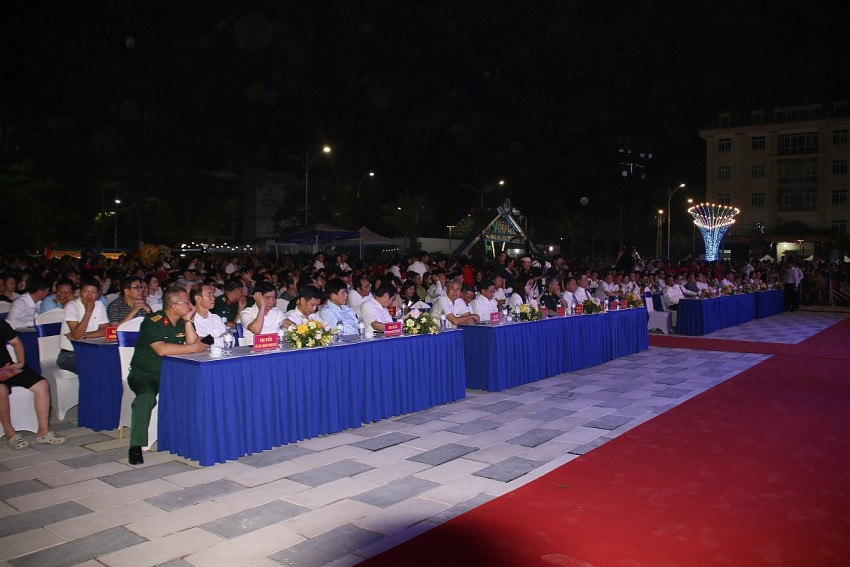 Khánh thành vườn hoa Hồ Hạnh Phúc và khai mạc 