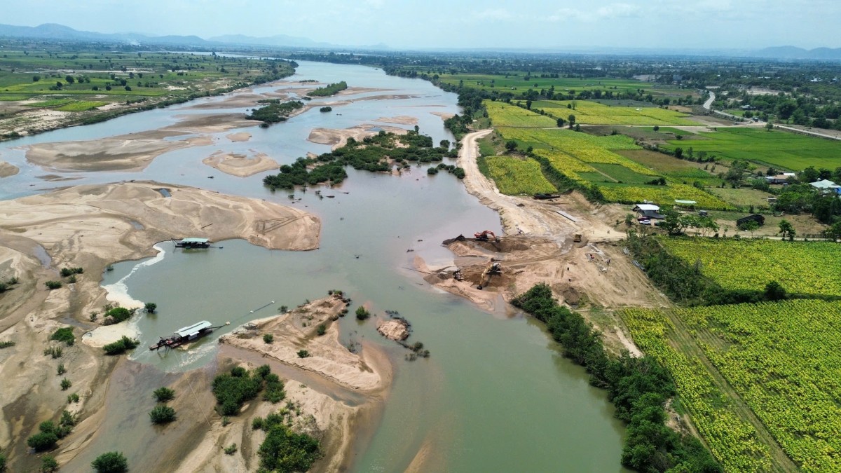 Gia Lai: Có hay không mỏ cát hoạt động khai thác sai quy định được cấp phép?
