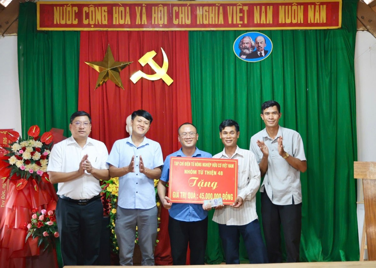 tap chi dien tu nong nghiep huu co viet nam ho tro kinh phi lap den nang luong mat troi cho bon bu nrung