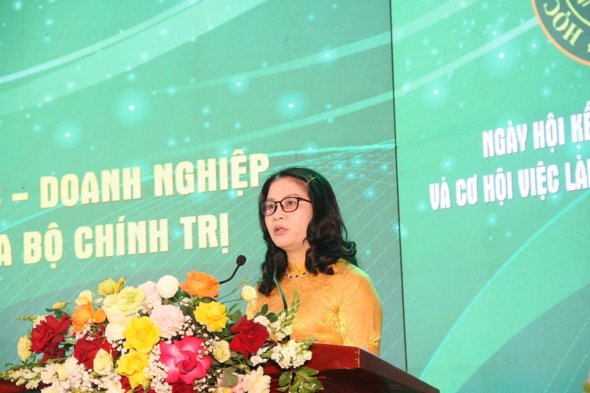 GS.TS Nguyễn Thị Lan, Giám đốc Học viện Nông nghiệp Việt Nam, phát biểu tại hội nghị. Ảnh: Mai Đan.