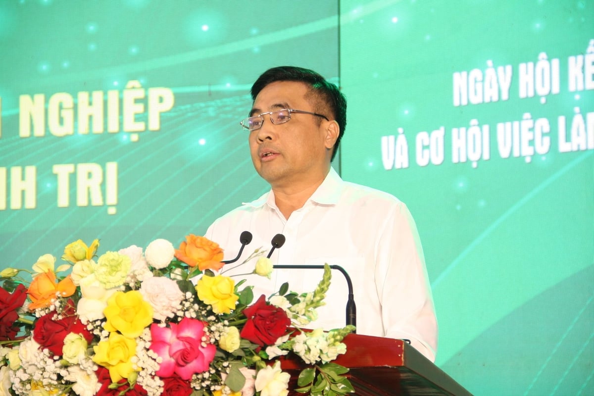 Thứ trưởng Bộ Nông nghiệp và Môi trường Nguyễn Quốc Trị phát biểu chỉ đạo tại hội nghị. Ảnh: Mai Đan.