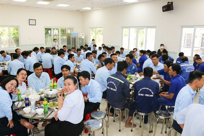 Nhà máy Phân bón Cửu Long: Sôi nổi Hội thi “An toàn vệ sinh viên giỏi năm 2026” và ấm áp “Bữa cơm Công đoàn”