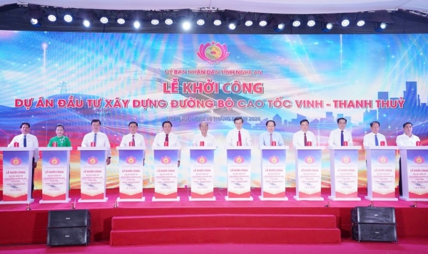 Khởi công dự án cao tốc Vinh - Thanh Thuỷ gần 24.000 tỷ đồng