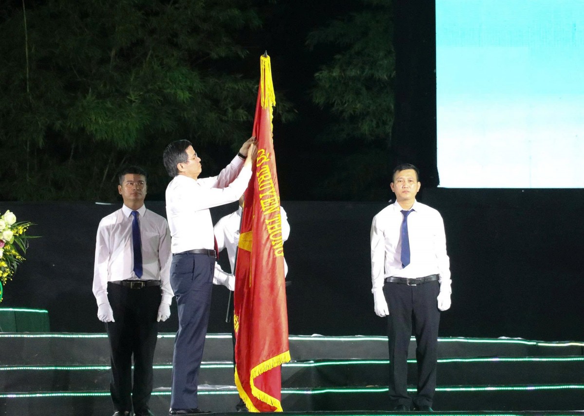 Trang trọng khai mạc Lễ hội Làng Sen năm 2026