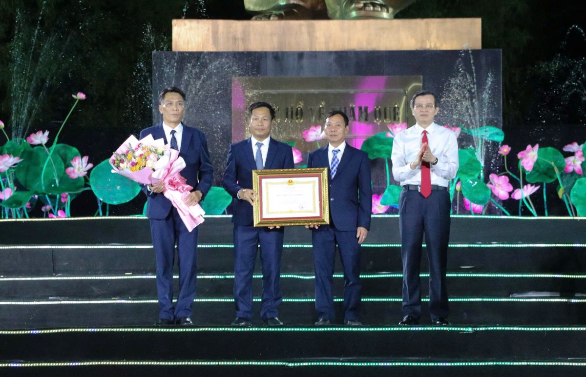 Trang trọng khai mạc Lễ hội Làng Sen năm 2026