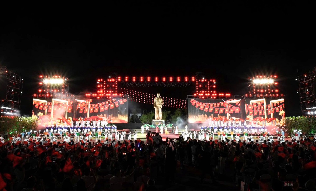 Trang trọng khai mạc Lễ hội Làng Sen năm 2026