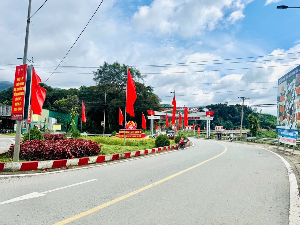 Triển khai chương trình mục tiêu quốc gia cho vùng đồng bào dân tộc thiểu số và khu vực nông thôn đặc biệt khó khăn