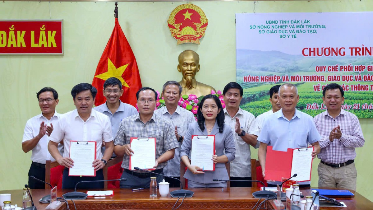 Đắk Lắk ký kết quy chế phối hợp, chia sẻ thông tin thống kê giữa các sở, ngành