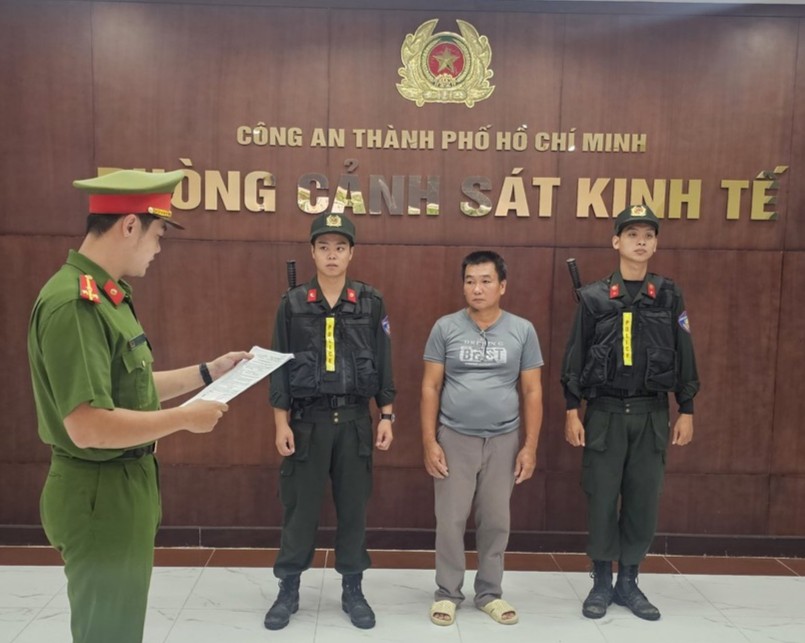 TP.HCM: Khởi tố người đàn ông nuôi nhốt trái phép công lục quý hiếm