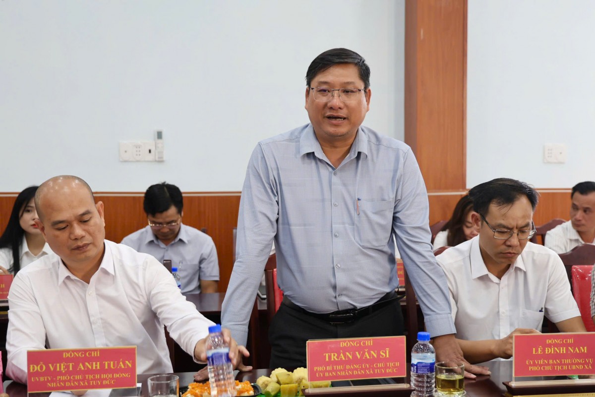 Đoàn đại biểu HĐND xã Hòa Long, tỉnh Đồng Tháp trao đổi kinh nghiệm tại xã Tuy Đức, Lâm Đồng