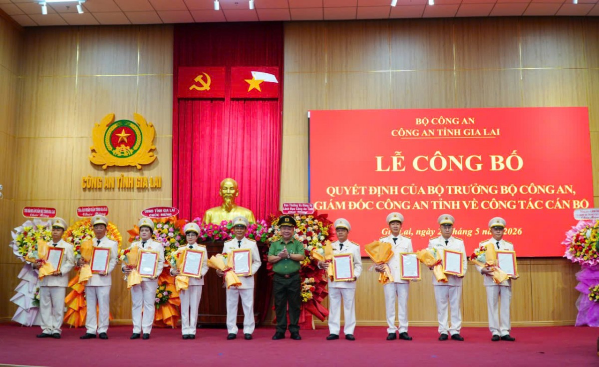 Gia Lai: Công bố các quyết định về công tác cán bộ trong lực lượng Công an