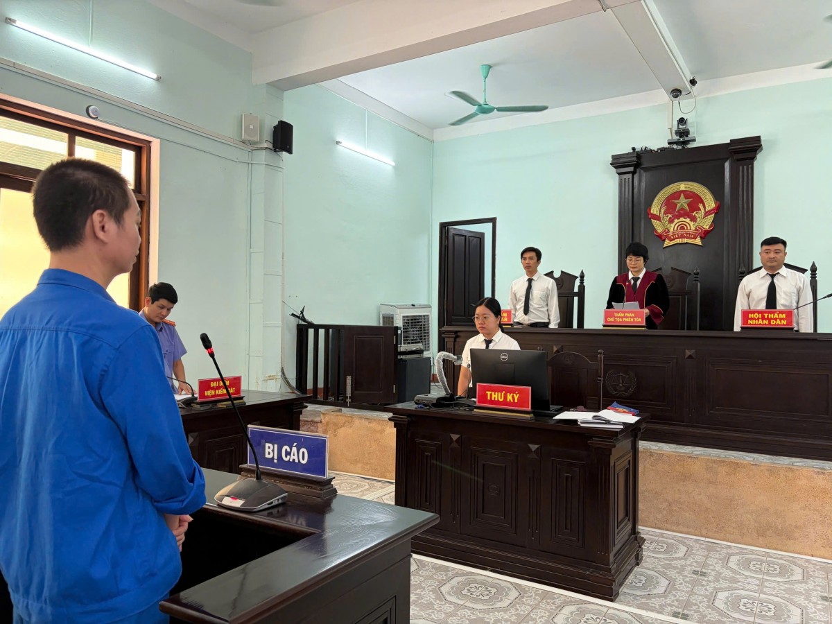 lợi dụng sự tin tưởng
