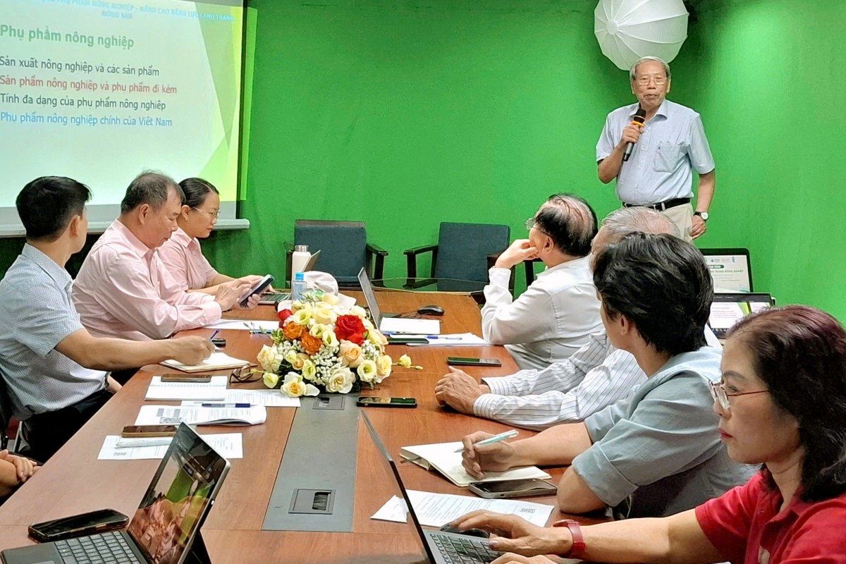 GS.TS Hoàng Xuân Cơ nhấn mạnh phụ phẩm nông nghiệp cần được nhìn nhận là nguồn tài nguyên thứ cấp, góp phần nâng cao giá trị và sức cạnh tranh của nông sản.