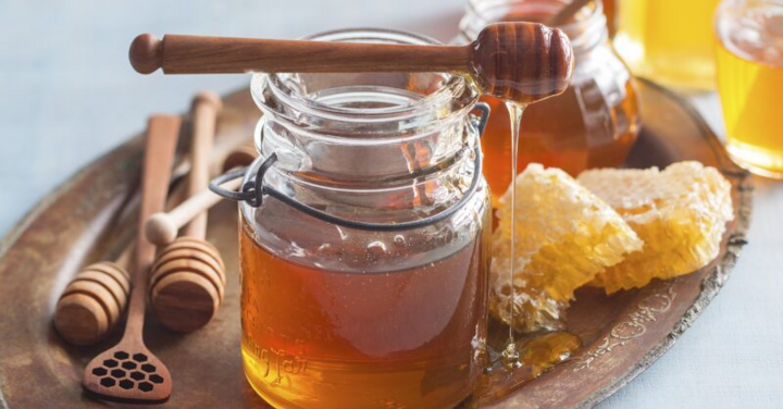 Vì sao mật ong có thể để hàng nghìn năm mà không hỏng?