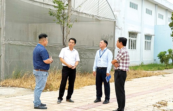 Chế biến tro xỉ rác thành gạch lát: Hướng nghiên cứu ứng dụng hiệu quả
